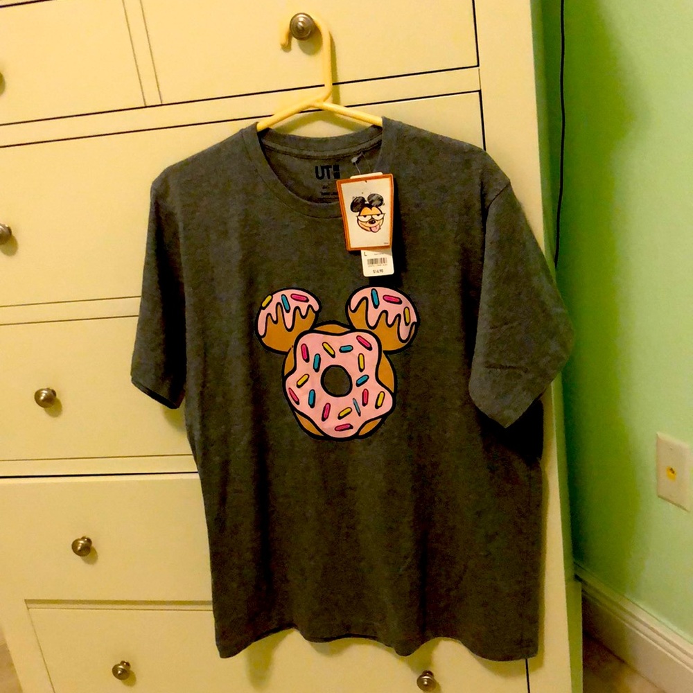 Uniqlo t-shirt-Momen